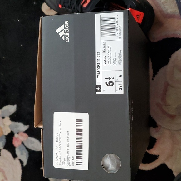 Adidas UltraBoost 21 Gore Tex Carbon Black Solar Red. New in Box Mens size 6.5 - Picture 5 of 5